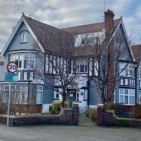 Buile Hill Holiday Flats Лландидно Екстер'єр фото