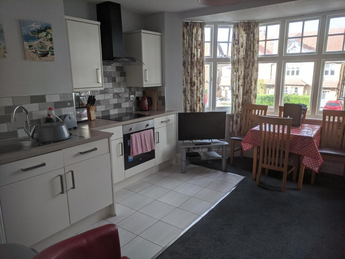 Buile Hill Holiday Flats Лландидно Екстер'єр фото